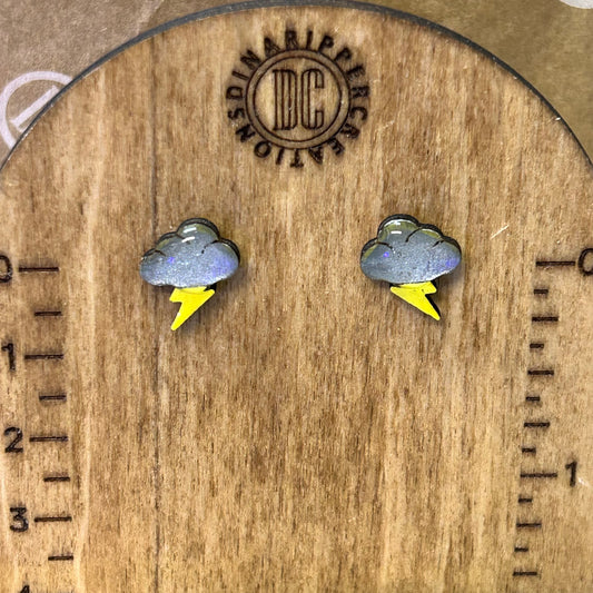 Storm Cloud w/Lightning Bolt